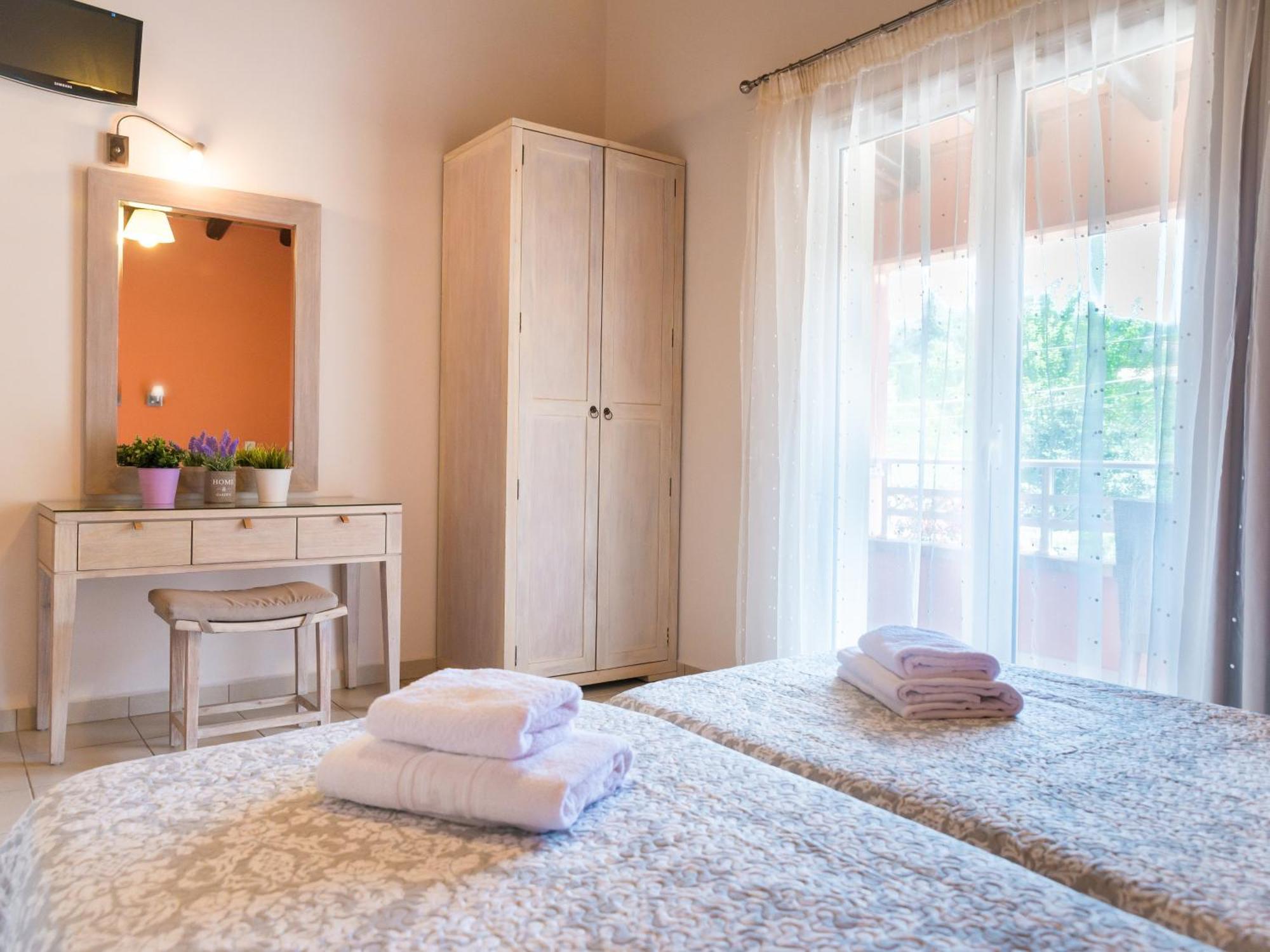 Pyramid City Apartments Agios Spyridon  Ngoại thất bức ảnh